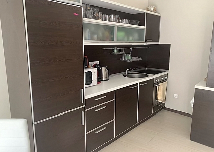 Modernes Haus im Wohnkomplex. Foto 8