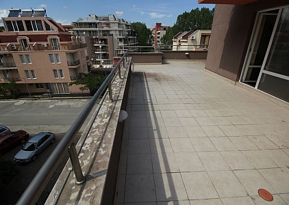 Трехкомнатная квартира с большой террасой в Солнечном Береге. Foto 8