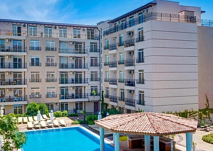 Меблированная студия в курорте Солнечный Берег. Фото 4