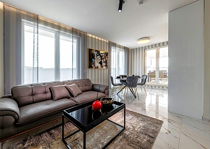 Новая квартира с большой террасой с раздвижной крышей в рассрочку. Фото 8