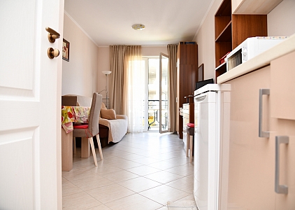 Меблированная студия в курорте Солнечный Берег. Фото 8