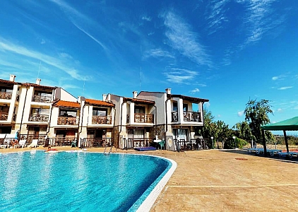 Двухэтажный таунхаус по недорогой цене около Солнечного Берега. Фото 10