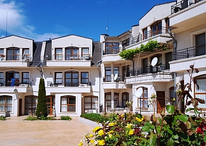 Апартамент с тремя спальнями в комплексе Несебр Вью. Photo 1