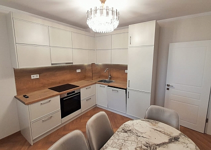 Luxus-Apartment mit Meerblick in erster Linie. Foto 9