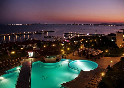  Двухкомнатная квартира с самостоятельным входом в красивом комплексе на первой линии. Photo 24