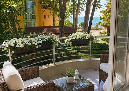 Large apartment with sea view on the first line. Photo 2 Large apartment with sea view on the first line. Photo 2