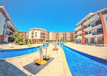 Apartment overlooking the pool in a complex on the first line. Photo 5 Apartment overlooking the pool in a complex on the first line. Photo 5