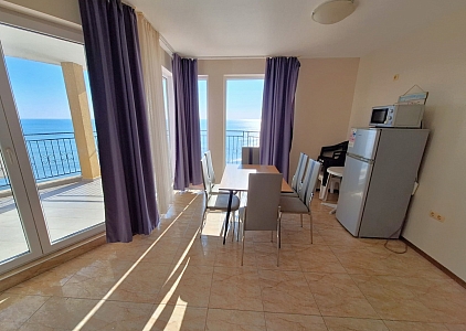 Квартира с панорамным видом на море на первой линии. Фото 2