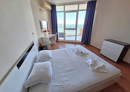 Квартира с панорамным видом на море на первой линии. Фото 22