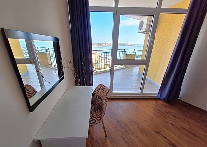 Трикімнатна квартира з шикарним видом на море на першій лінії. Фото 19