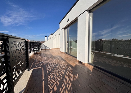 Panorama-Zweizimmerwohnung in Sarafovo. Foto 11