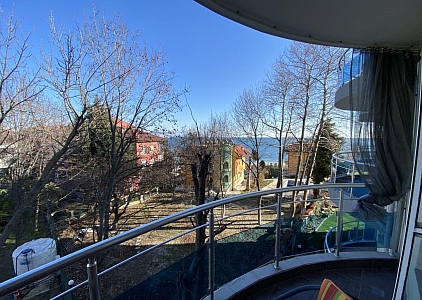 Three-room apartment with a sea view!. Photo 1 Three-room apartment with a sea view!. Photo 1