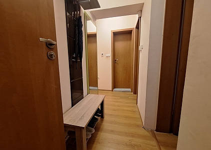 Apartmán s výhledem na bazén v krásném komplexu. Foto 14