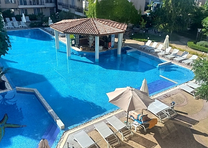 Квартира с видом на бассейн в СПА-комплексе. Фото 9