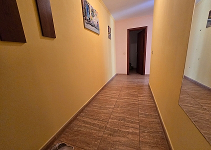 Ausgezeichnete Wohnung in einer Anlage in erster Reihe. Foto 8