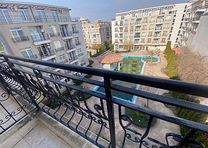 Gemütliches Apartment mit Poolblick im Dawn Park. Foto 8