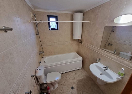 Большая трехкомнатная квартира с видом на море в центре Святого Власа. Фото 6