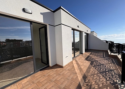 Panorama-Zweizimmerwohnung in Sarafovo. Foto 12