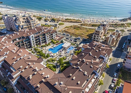 Трехкомнатная квартира на первой линии в Бутик Роуз Гарденс. Photo 13