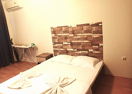 Prostorný třípokojový byt s verandou v nové čtvrti Nesebaru. Foto 13