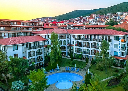 Spacious apartment with access to the pool. Photo 10