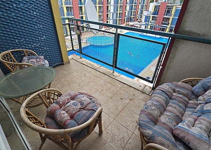 Large apartment with pool view in a complex with a great location. Photo 2 Large apartment with pool view in a complex with a great location. Photo 2