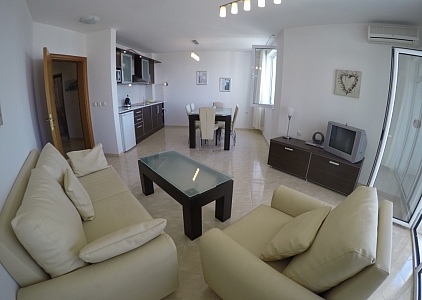 Three-room apartment in Lazur-2 complex, Sveti Vlas. Photo 3 Three-room apartment in Lazur-2 complex, Sveti Vlas. Photo 3