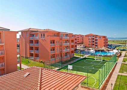 Jednoložnicový apartmán s výhledem na bazén ve velkém rodinném komplexu. Foto 21 Jednoložnicový apartmán s výhledem na bazén ve velkém rodinném komplexu. Foto 21