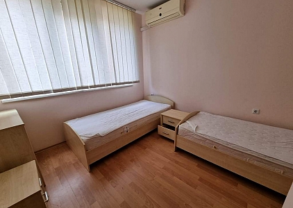 Apartment mit zwei Schlafzimmern und seitlichem Meerblick in der ersten Reihe in Sveti Vlas. Foto 6 Apartment mit zwei Schlafzimmern und seitlichem Meerblick in der ersten Reihe in Sveti Vlas. Foto 6