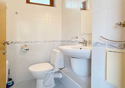 Großes Haus mit Pool in einer schönen Anlage. Foto 16