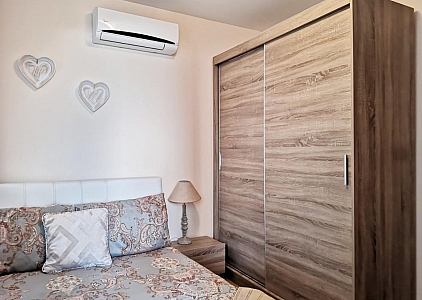 Меблированная двухкомнатная квартира на первой линии. Foto 10