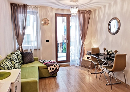 Меблированная двухкомнатная квартира на первой линии. Foto 1