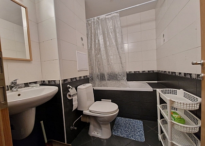 Geräumiges Studio in erster Linie. Foto 19