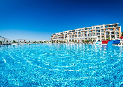 Двухкомнатная квартира в роскошном комплексе на первой береговой линии. Фото 12