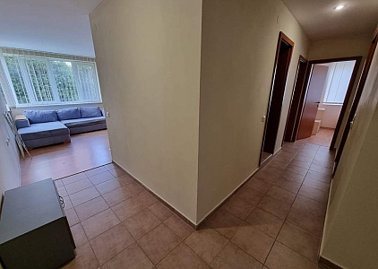 Apartment mit zwei Schlafzimmern und seitlichem Meerblick in der ersten Reihe in Sveti Vlas. Foto 8 Apartment mit zwei Schlafzimmern und seitlichem Meerblick in der ersten Reihe in Sveti Vlas. Foto 8