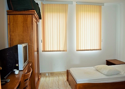 Просторная квартира с двумя ванными и личным двориком!. Фото 21