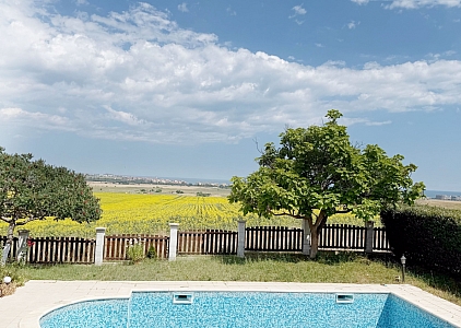 Großes Haus mit Pool in einer schönen Anlage. Foto 19