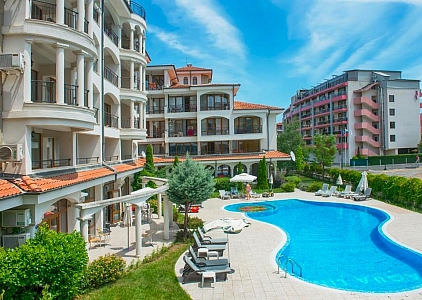 Apartmán s výhledem na bazén v krásném komplexu. Foto 4