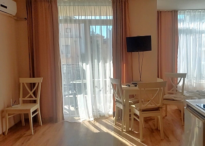 Квартира с видом на бассейн в СПА-комплексе. Фото 11