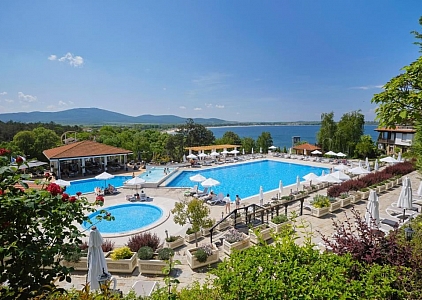Beautiful three-room apartment in a luxury complex 50 meters from the sea . Photo 1 Beautiful three-room apartment in a luxury complex 50 meters from the sea . Photo 1