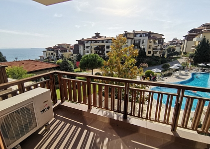 Новый трехкомнатный апартамент на первой линии Святого Власа. Foto 1