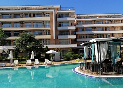 Apartament z widokiem na basen w dużym kompleksie. Zdjęcie 6 Apartament z widokiem na basen w dużym kompleksie. Zdjęcie 6