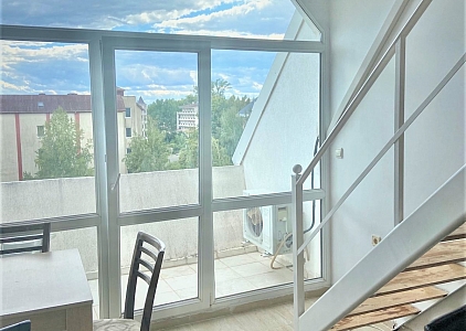 Недорогая трехкомнатная квартира в семейном комплексе. Фото 1