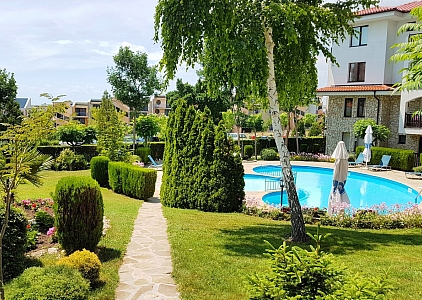 Spacious apartment with access to the pool. Photo 1