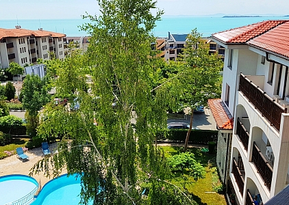 Spacious one bedroom apartment with beautiful pool view!. Photo 16