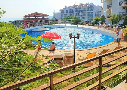 Huge 3 bedroom apartment with stunning sea views. Photo 10