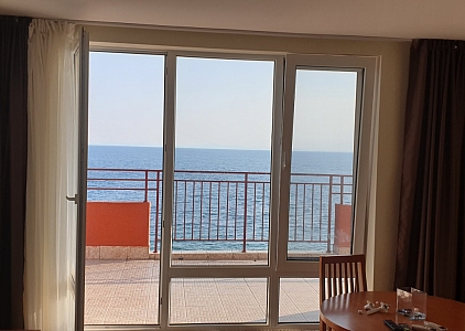 Wohnung in erster Linie mit atemberaubendem Panoramablick auf das Meer. Foto 8 Wohnung in erster Linie mit atemberaubendem Panoramablick auf das Meer. Foto 8