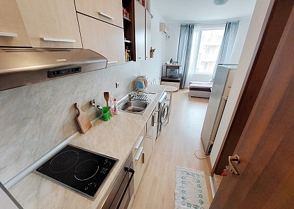 Inexpensive apartment on the sunny beach. Photo 1