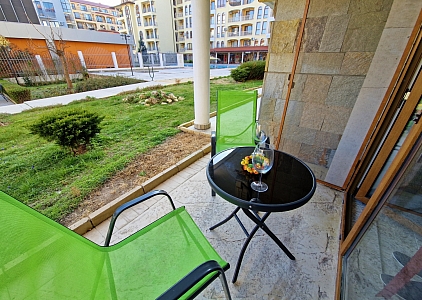 Квартира с 2 спальнями с двориком. Фото 16