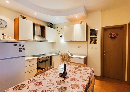 Geräumiges Apartment mit Meerblick in einem SPA-Komplex in erster Meereslinie. Foto 3